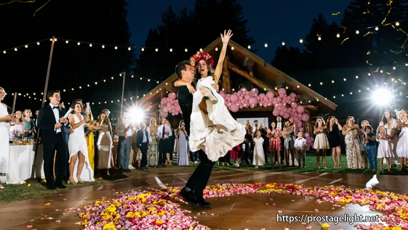 How Do Wedding Planners Choose the Right Wedding Dance Floor How Do Wedding Planners Choose the Right Wedding Dance Floor