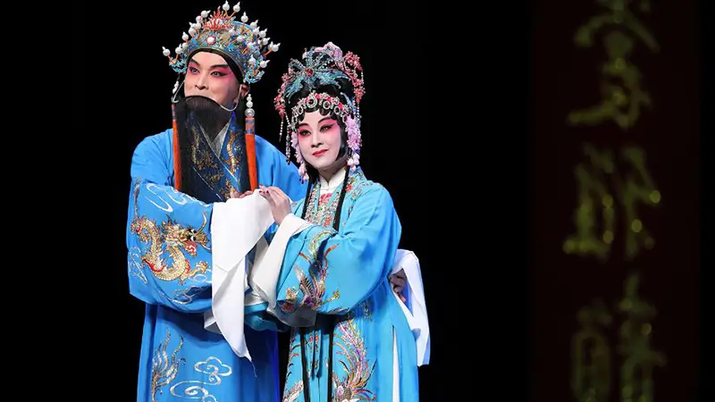 LED Profile Spotlights (2) LED Profile Spotlights (2)