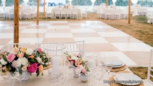 lizabeth and Josh's Martha's Vineyard Wedding