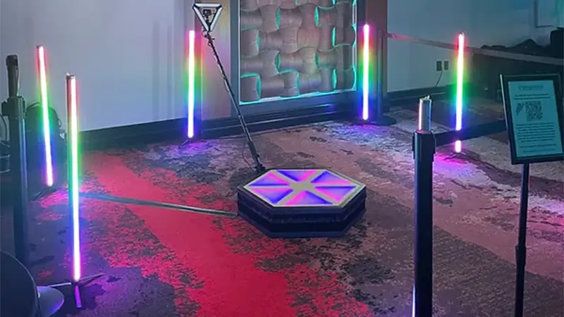 360 photo booth sharing station_ (2)