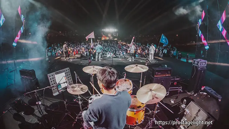 A Comprehensive Guide to Moving Head Beam Lights_ (7) A Comprehensive Guide to Moving Head Beam Lights_ (7)