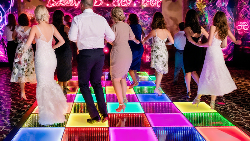 Igracelite-LED-Dance-Floor-will-make-your-wedding