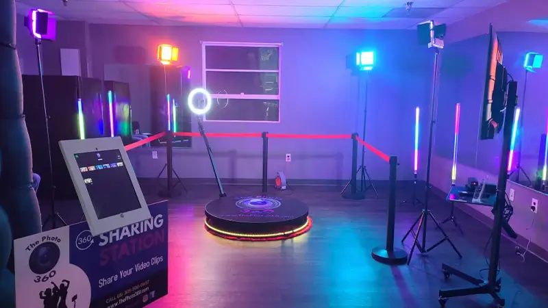 360 photo booth sharing station_ (1) 360 photo booth sharing station_ (1)