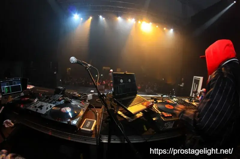 DJing Lights_ (8) DJing Lights_ (8)