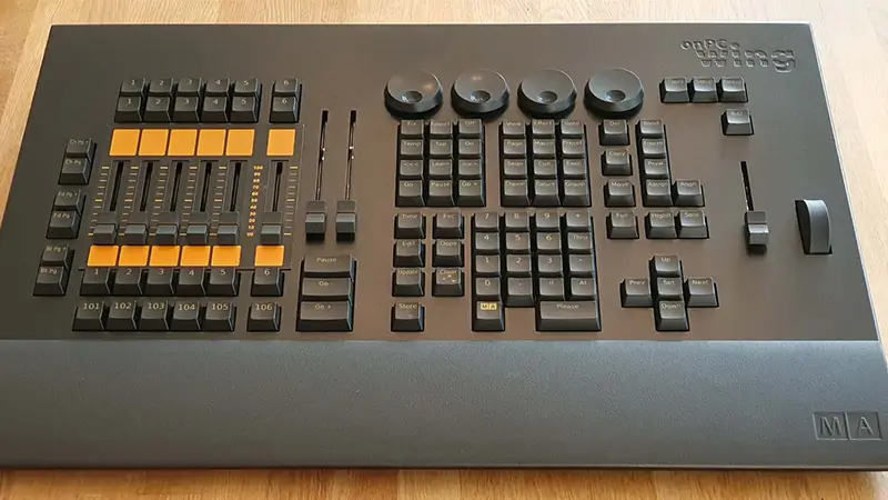grand ma command wing_ (3)
